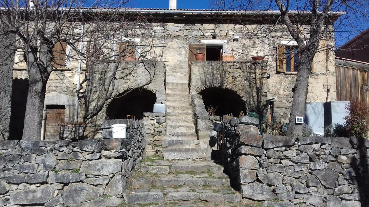 Chambre d'hôte maison de caractere Calacuccia Exterior foto